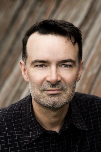 et billede af Phillip McInnes