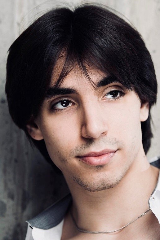 et billede af Cesar Corrales