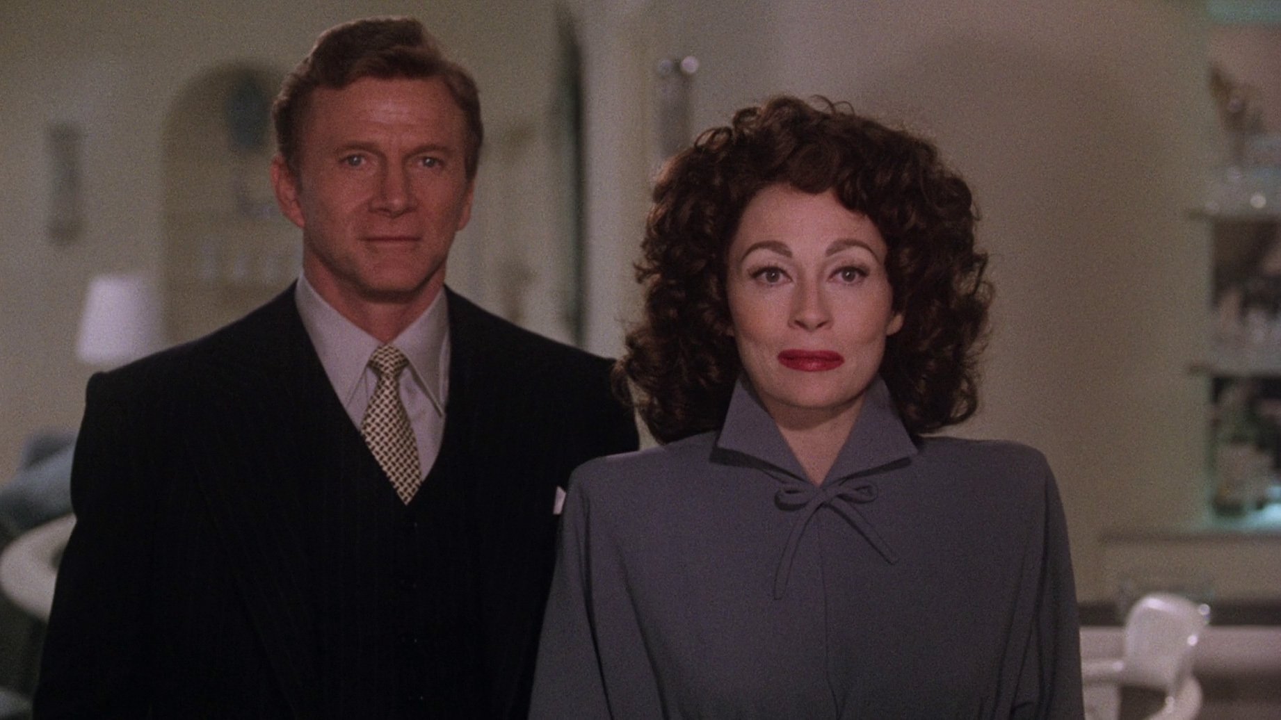 Mommie Dearest (1981)