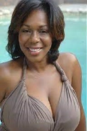 et billede af Shoneji Loraine