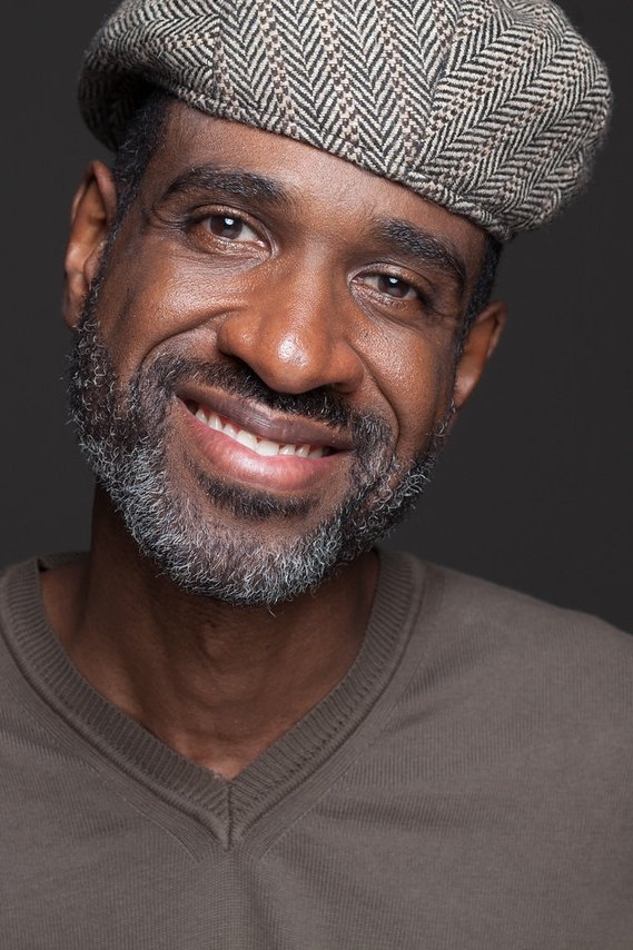 et billede af Brian D. Coats