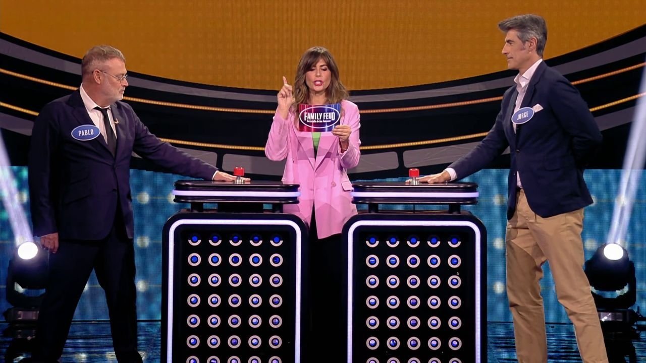 Family Feud: The Battle of the Famous
