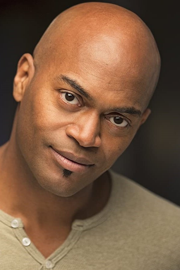 et billede af Andrew Stewart-Jones