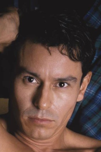 et billede af Damon Wolf