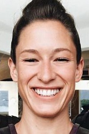 et billede af Hayley Warnes