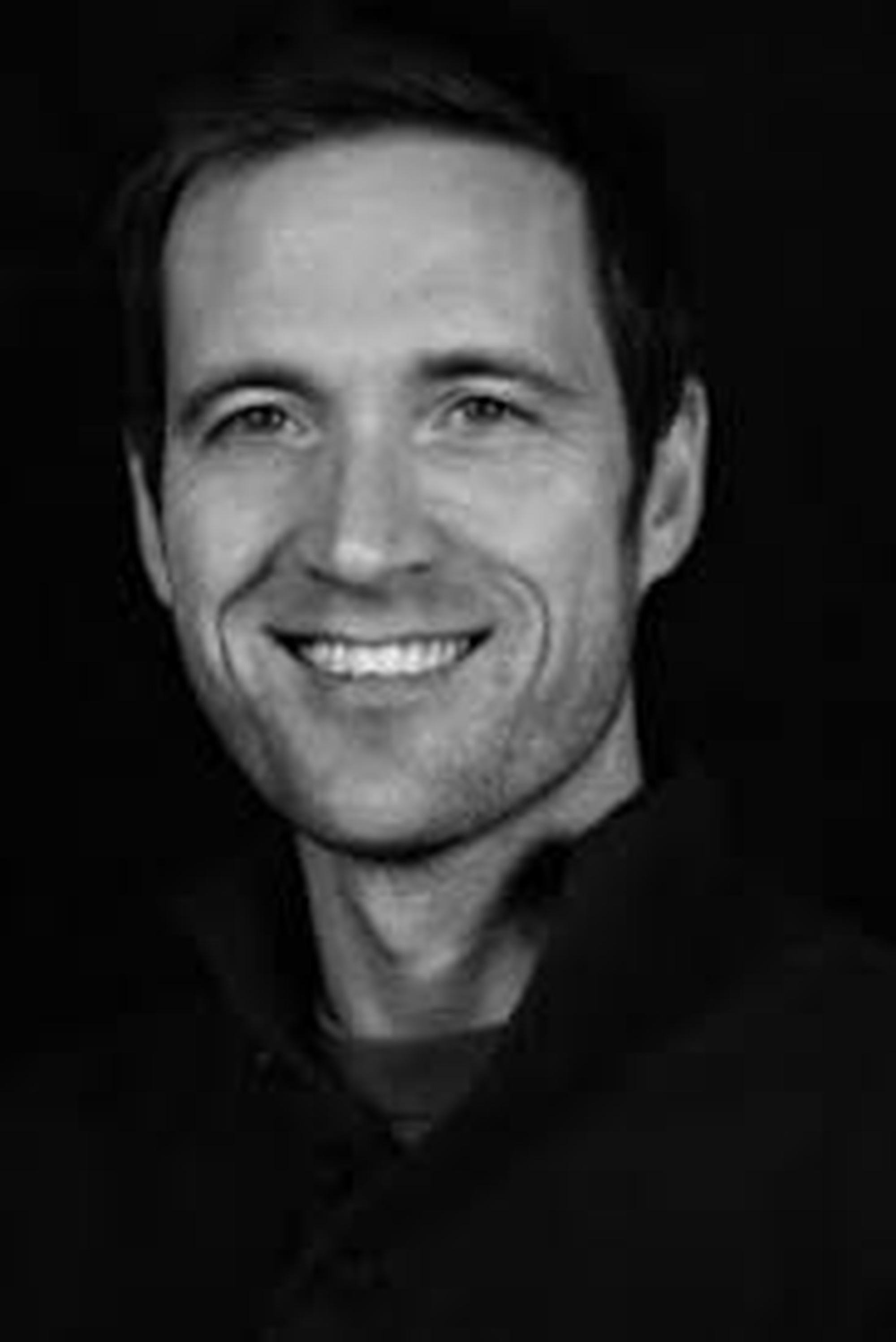 et billede af Nathan Roach