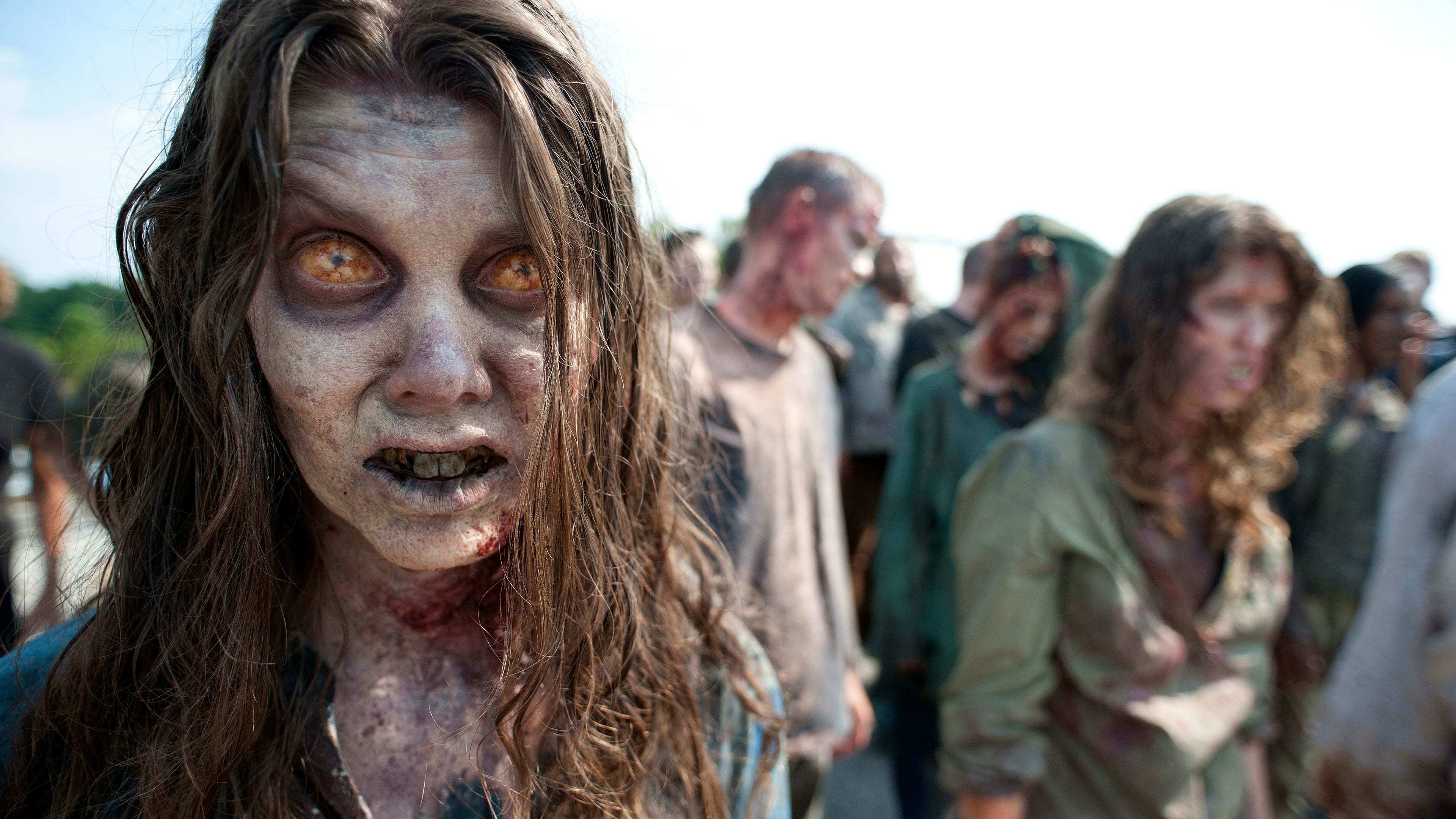 The Walking Dead: Invazia zombi