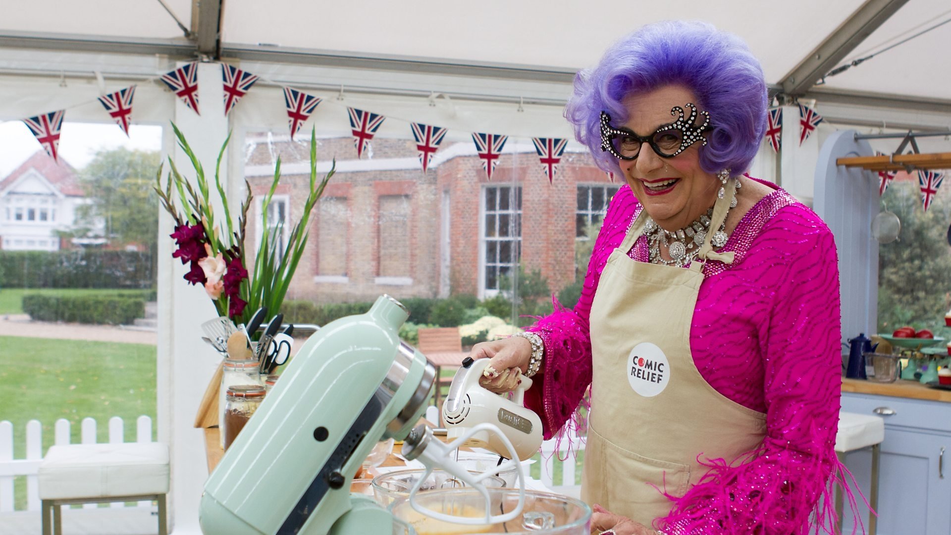 The Great Comic Relief Bake Off - Épisode 1