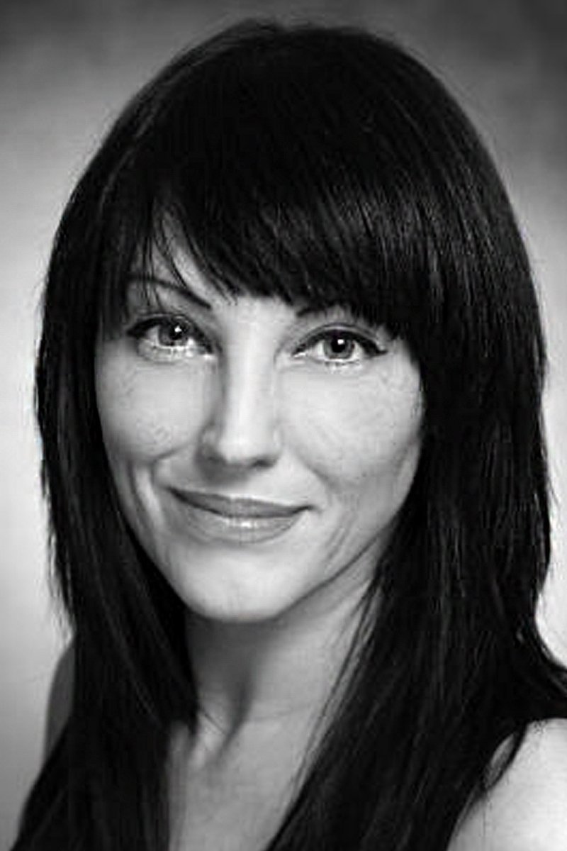 Jennifer Jones's picture in the cast