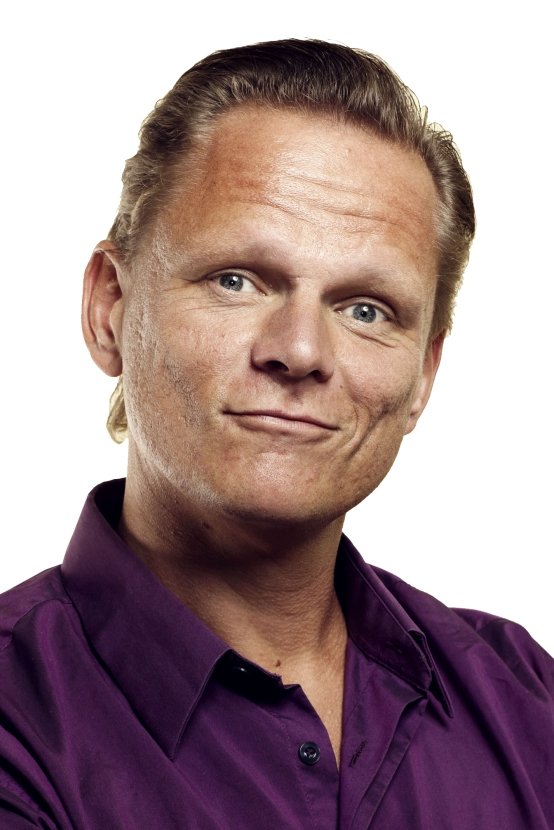 Sigurd Barrett's picture in the cast