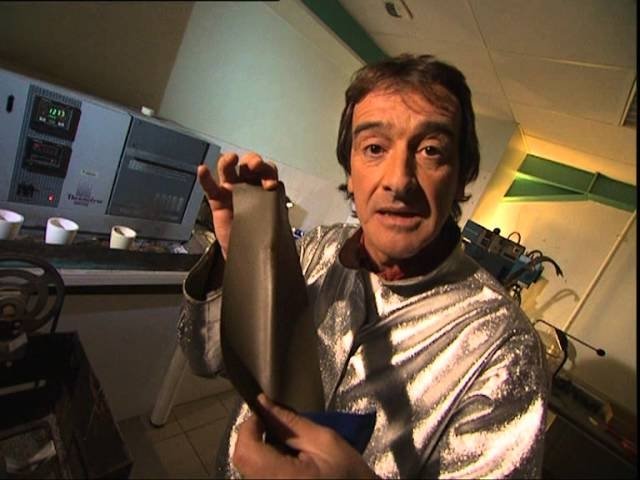 C'est pas sorcier - Les vêtements du futur : les sorciers sortent leur griffe