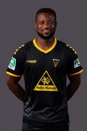 et billede af Dimitry Imbongo