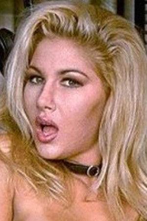 et billede af Christina Angel