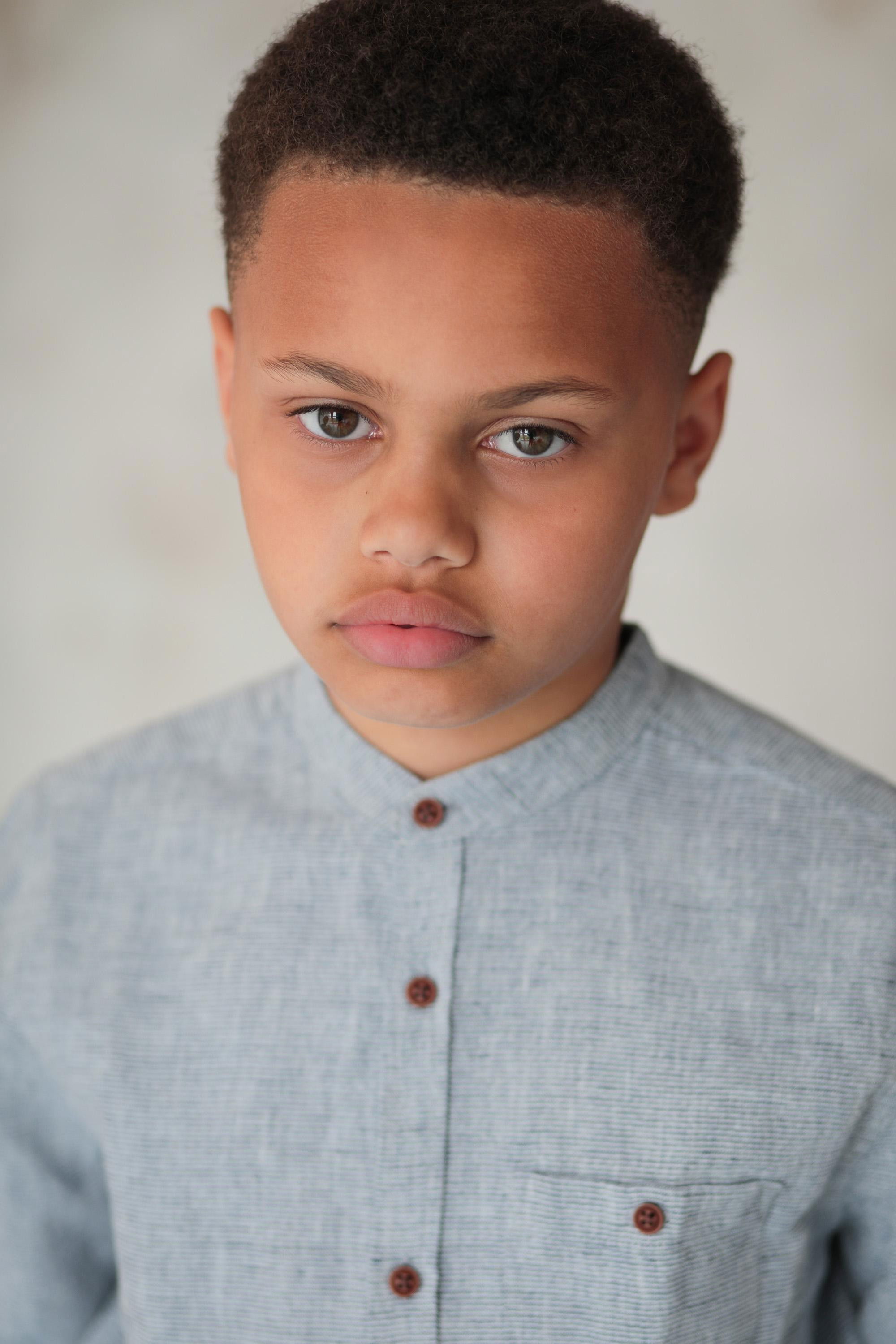 et billede af Cameron E. Douglas