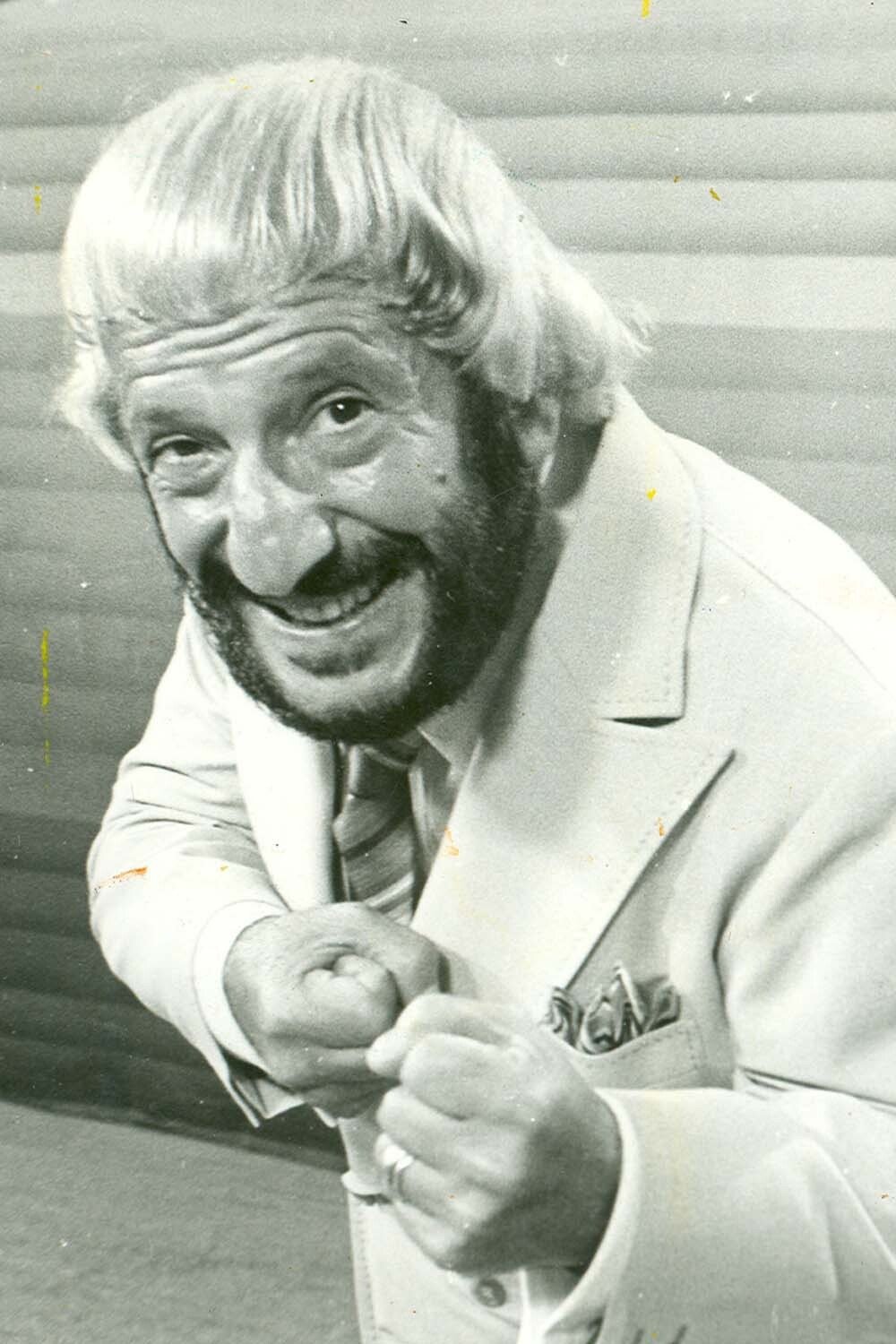 et billede af Martín Karadagián