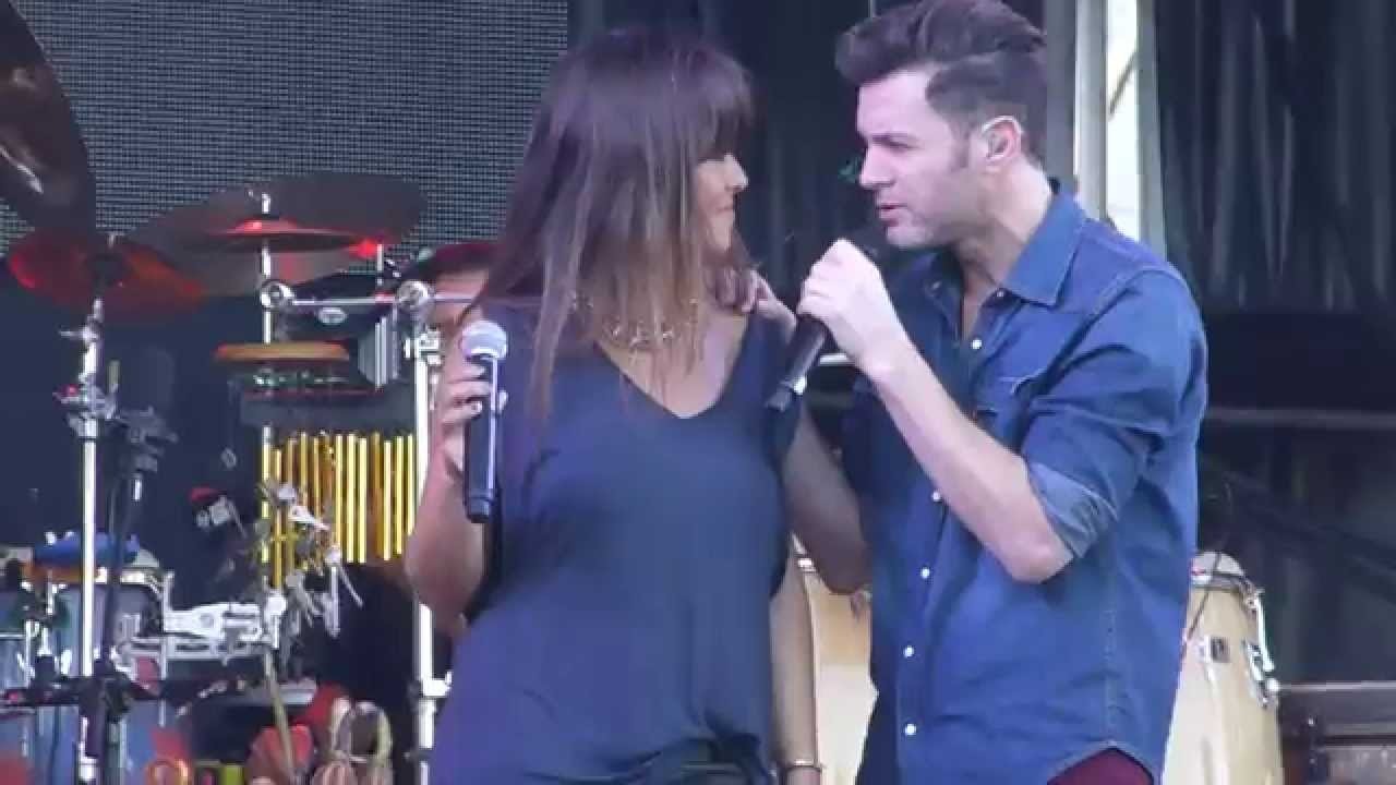 Vanesa Martin Y Axel (2015)