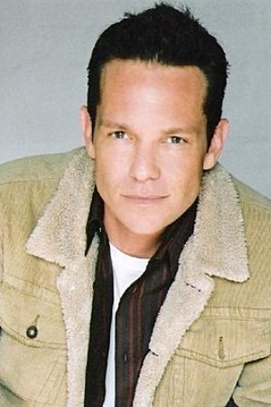 et billede af Josh Holland