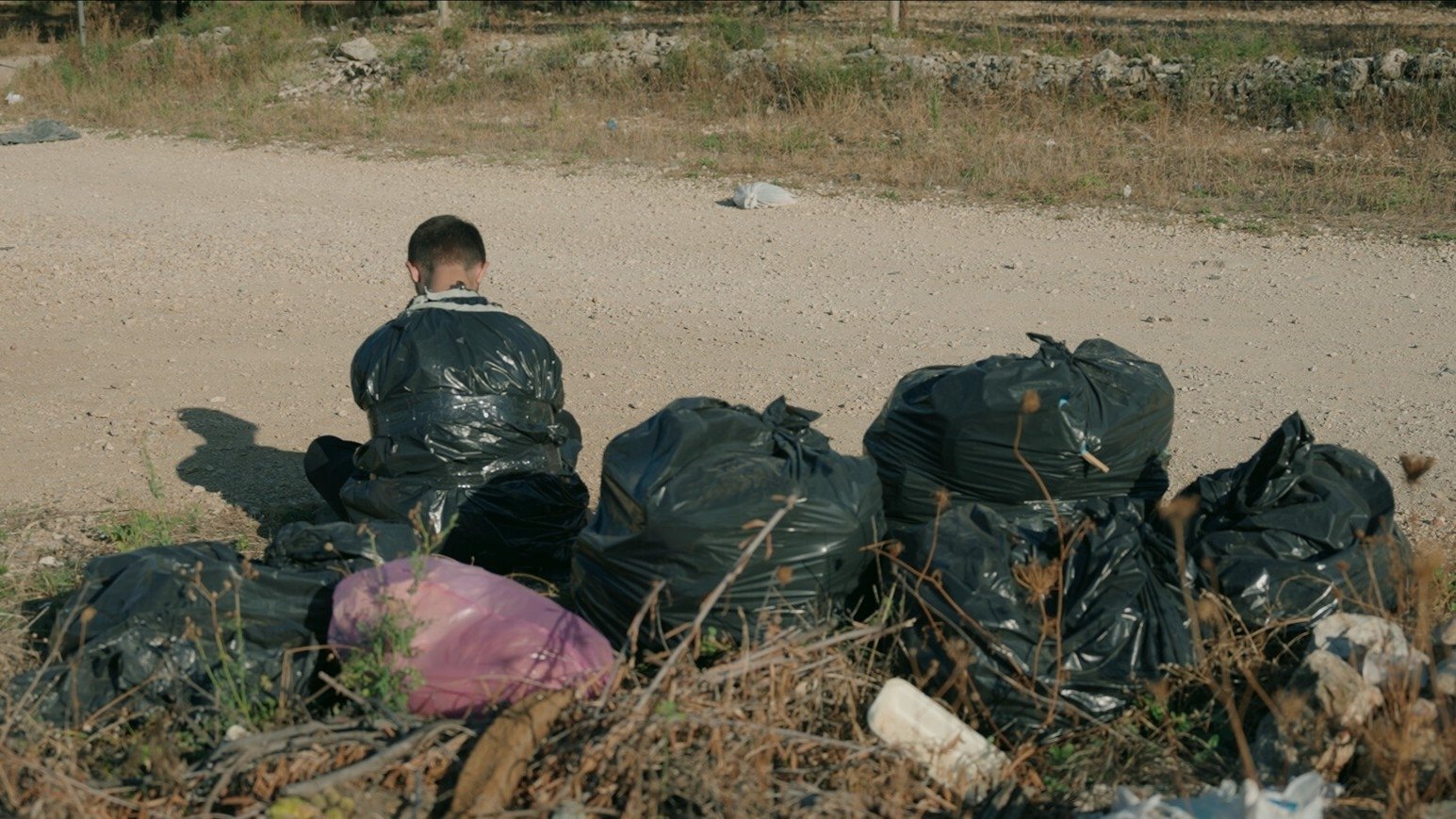 Portare fuori la spazzatura (2024)