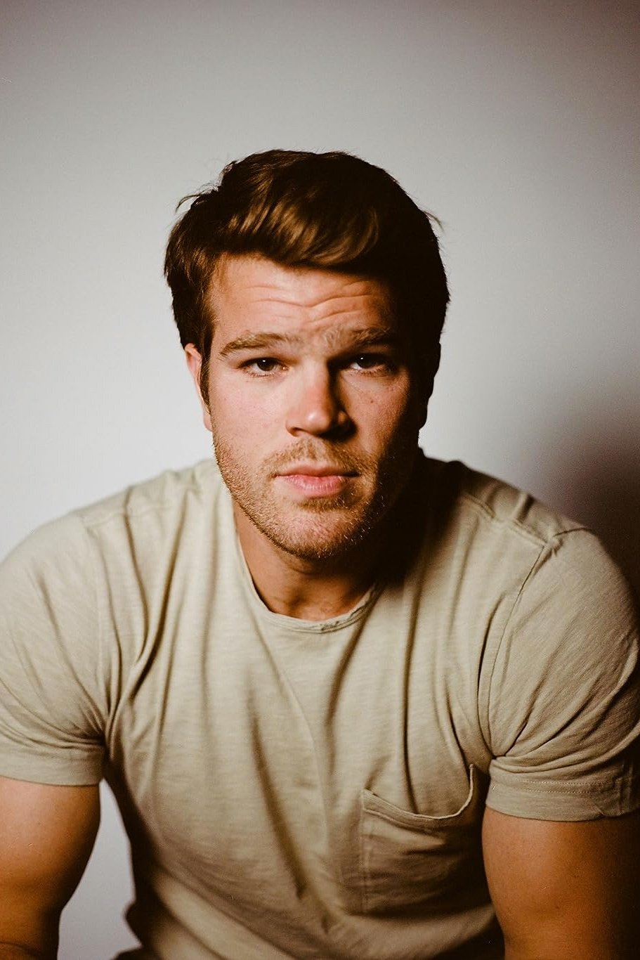 et billede af Cyrus Hobbi