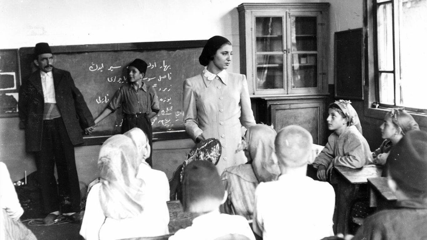 Vurun Kahpeye (1949)