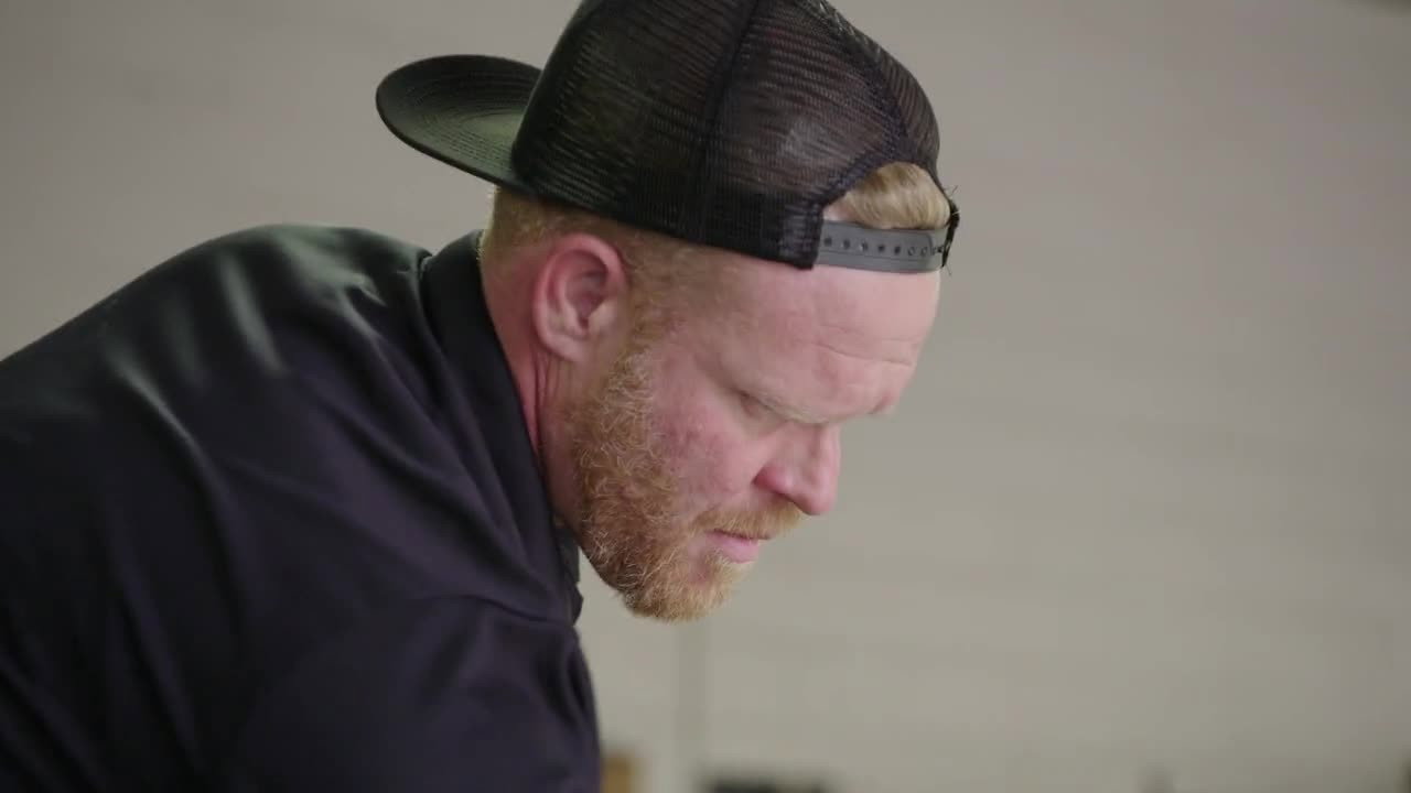 Dirty Old Cars S01E10 backdrop