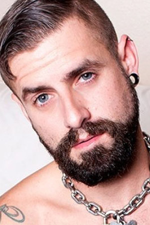 et billede af Jon Shield