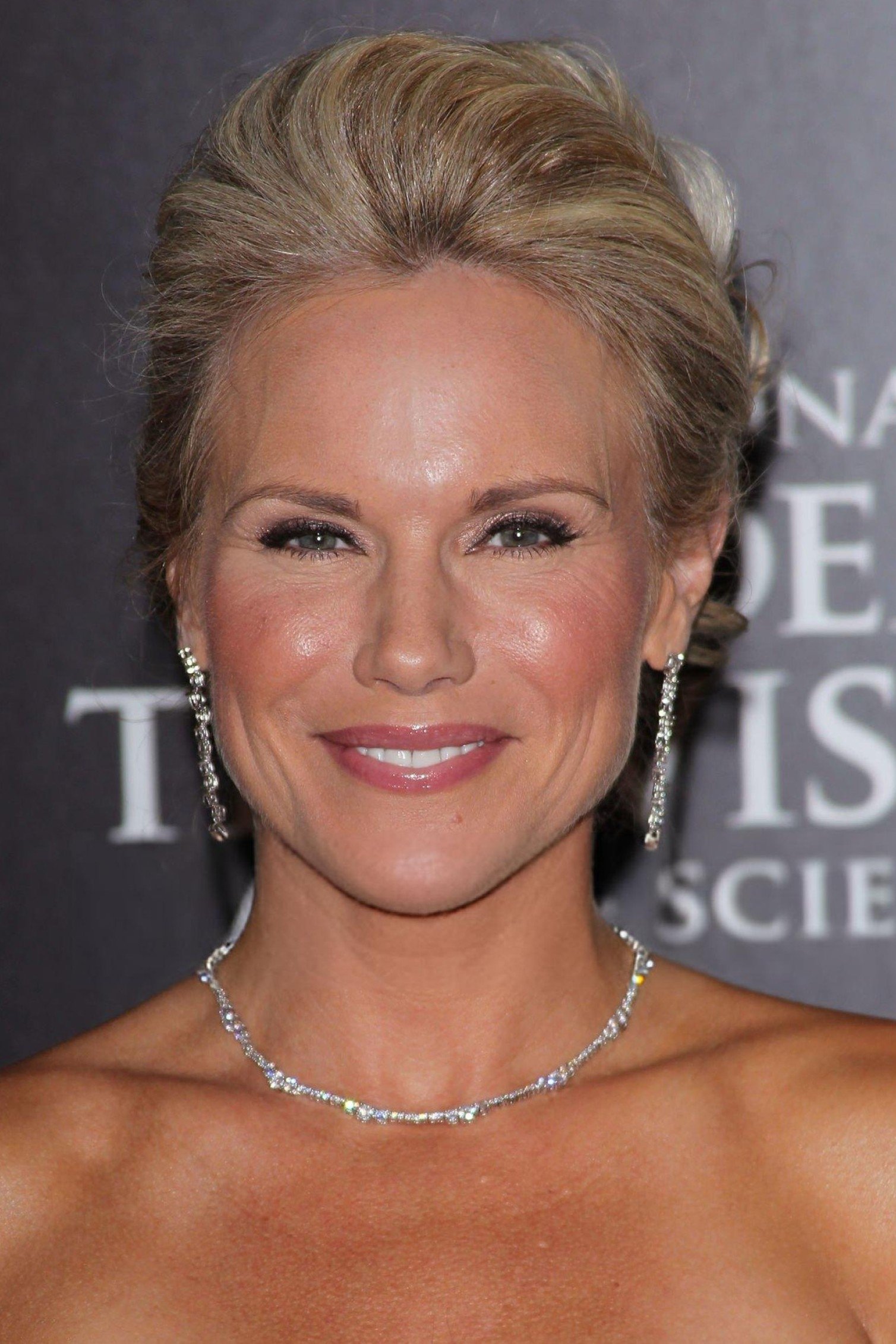 et billede af Beth Chamberlin