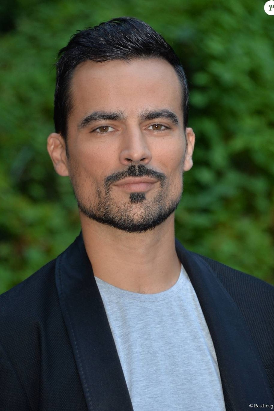 Damien Sargue's picture in the cast