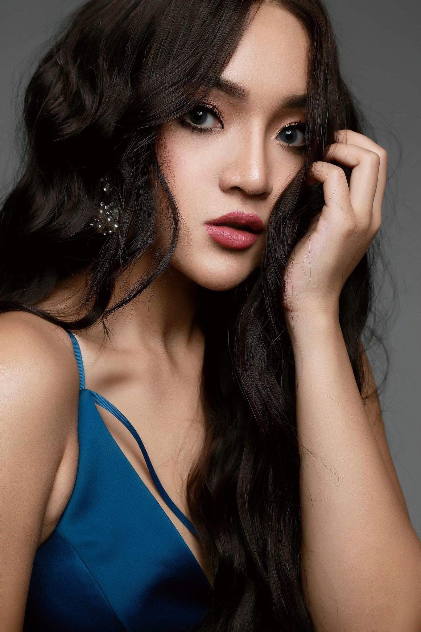 et billede af Nay Chi Oo