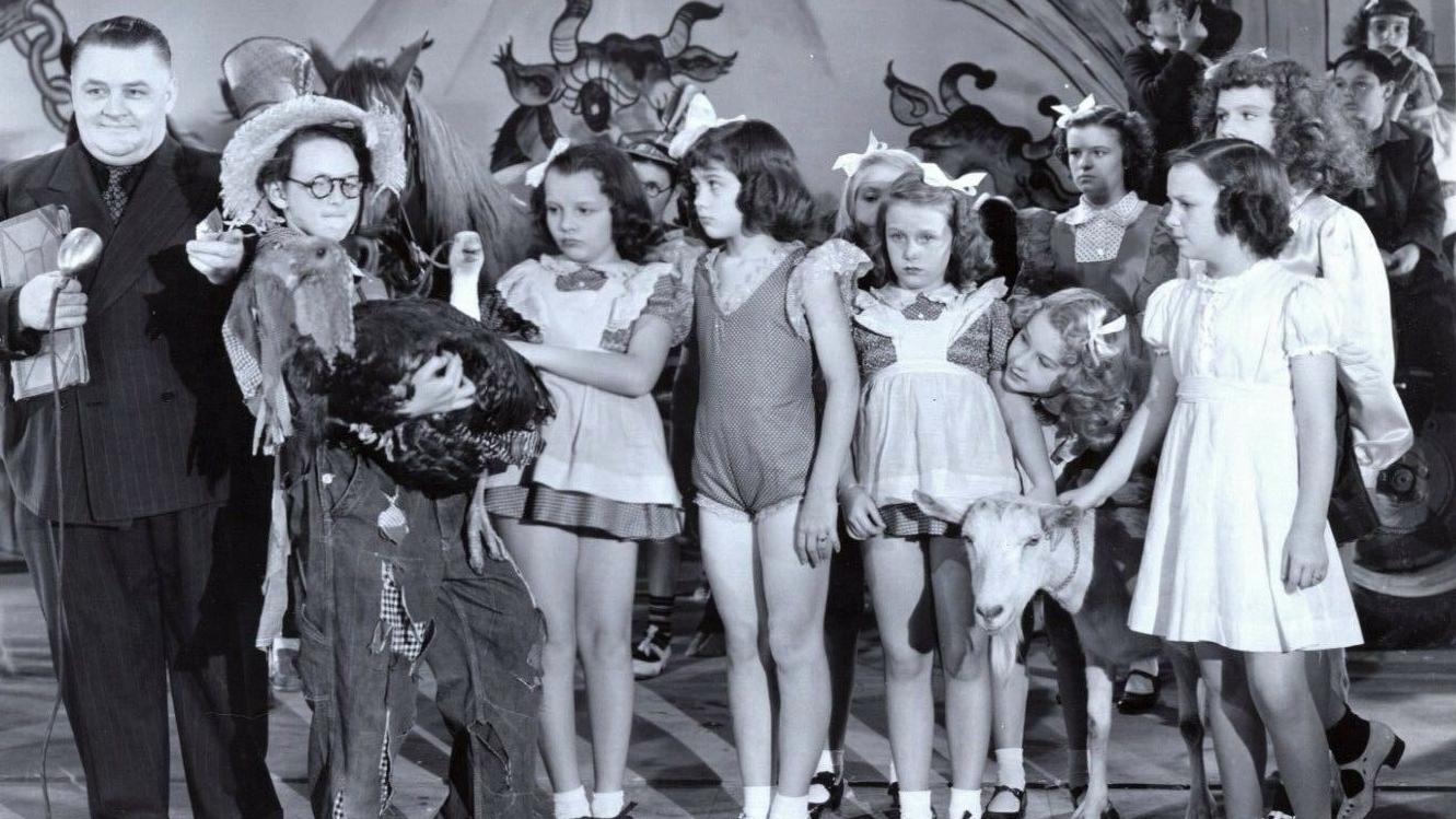 Barnyard Follies (1940)