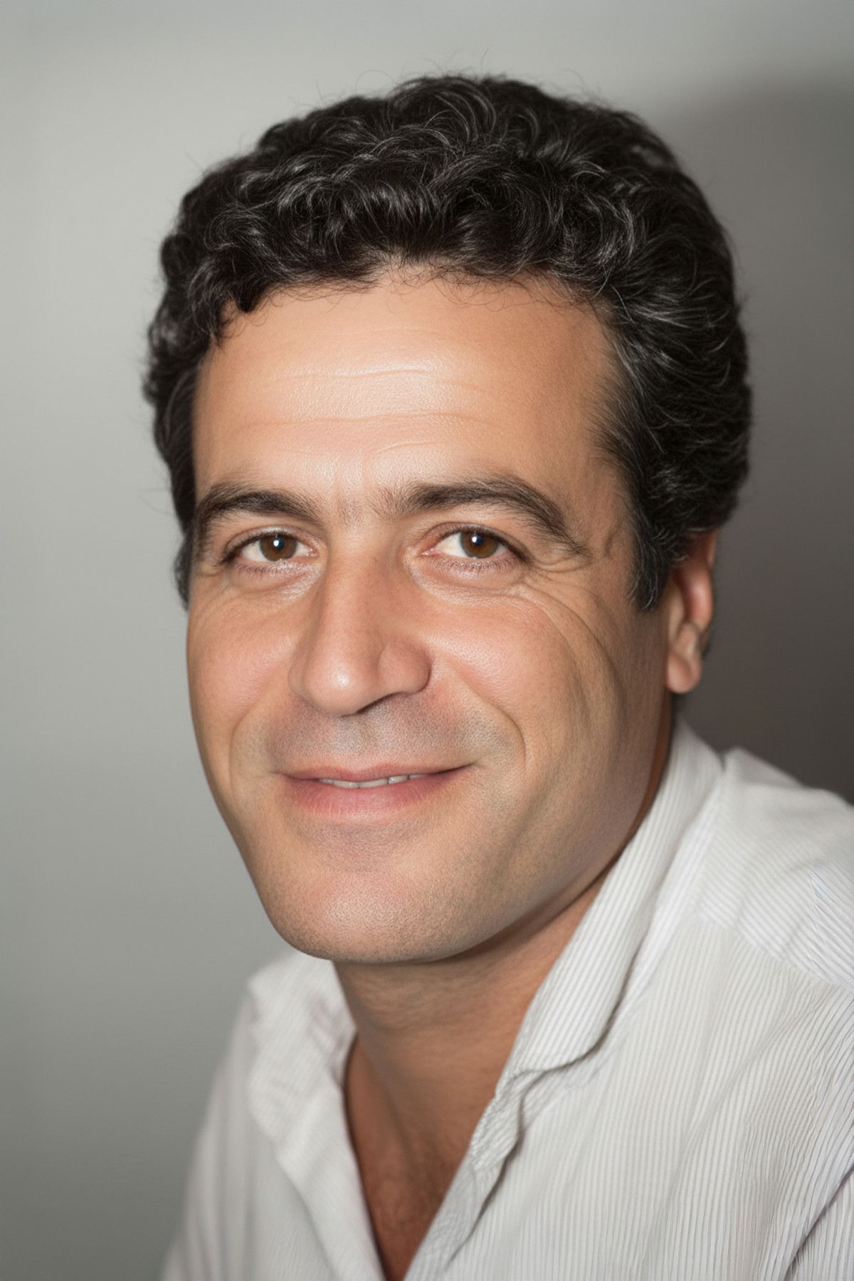 et billede af Suphi Kaner