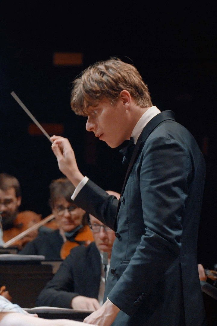 et billede af Klaus Mäkelä