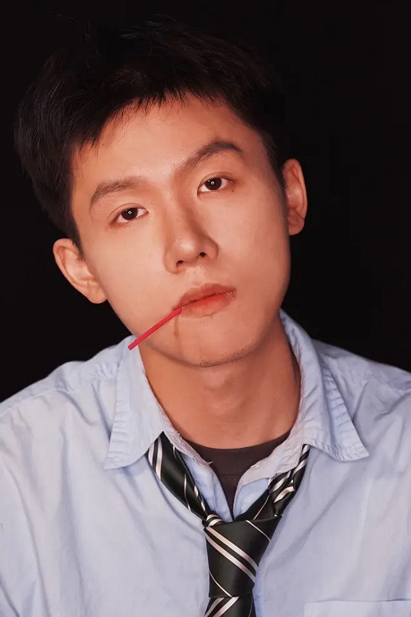 et billede af Zeng Huaiyi