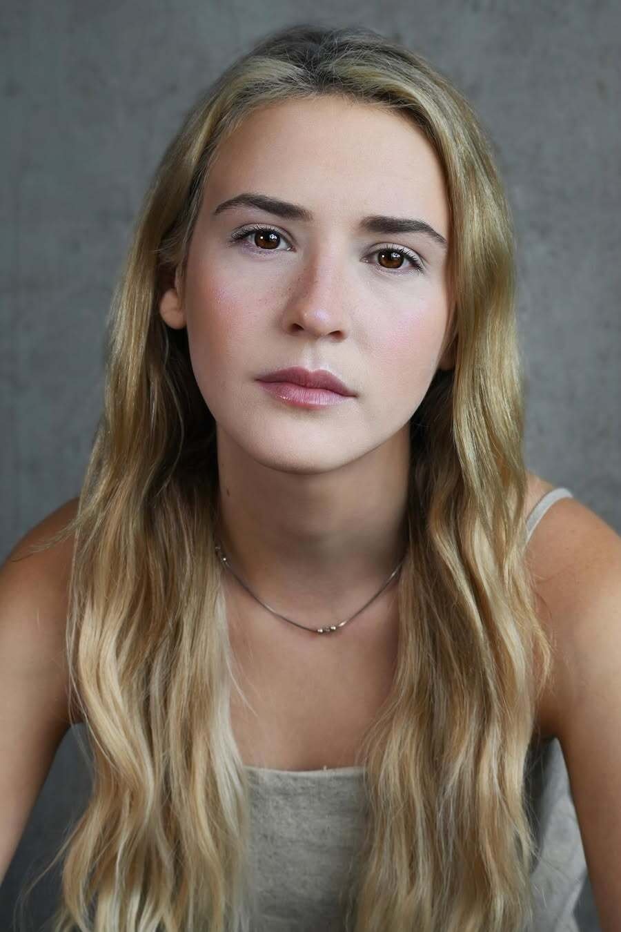 et billede af Charlotte Cattell