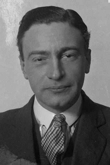 et billede af Hay Petrie