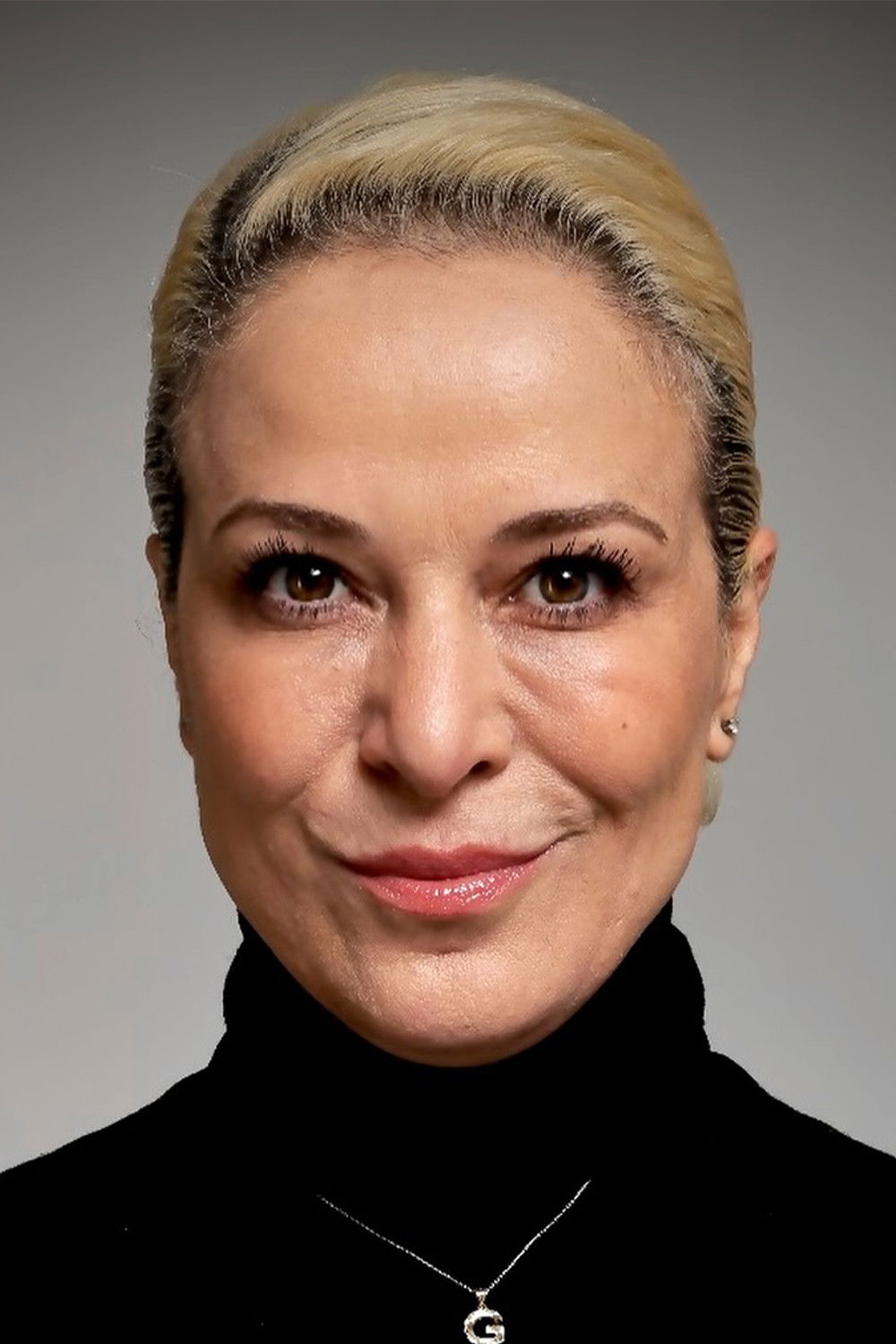 et billede af Gözde İkinci