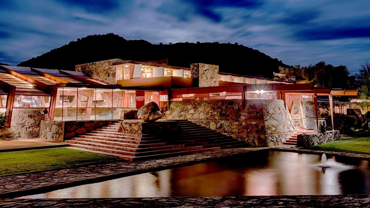 Frank Lloyd Wright: Phoenix From the Ashes (2020)