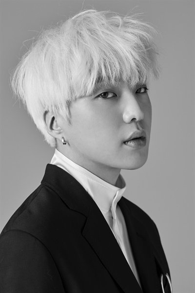 et billede af Kang Seung-yoon
