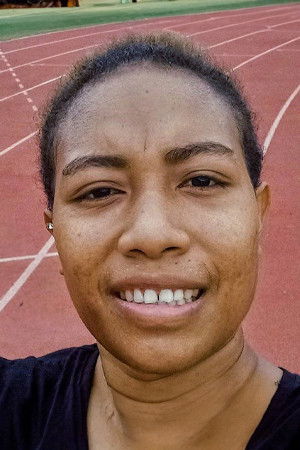 et billede af Flora Loga