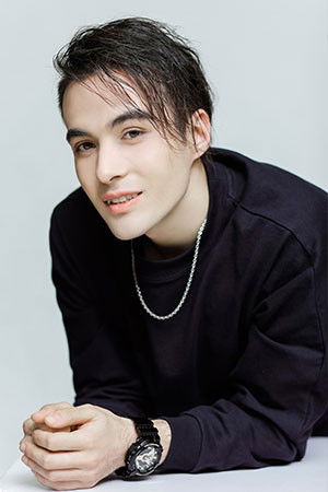 et billede af Eldos Faruk