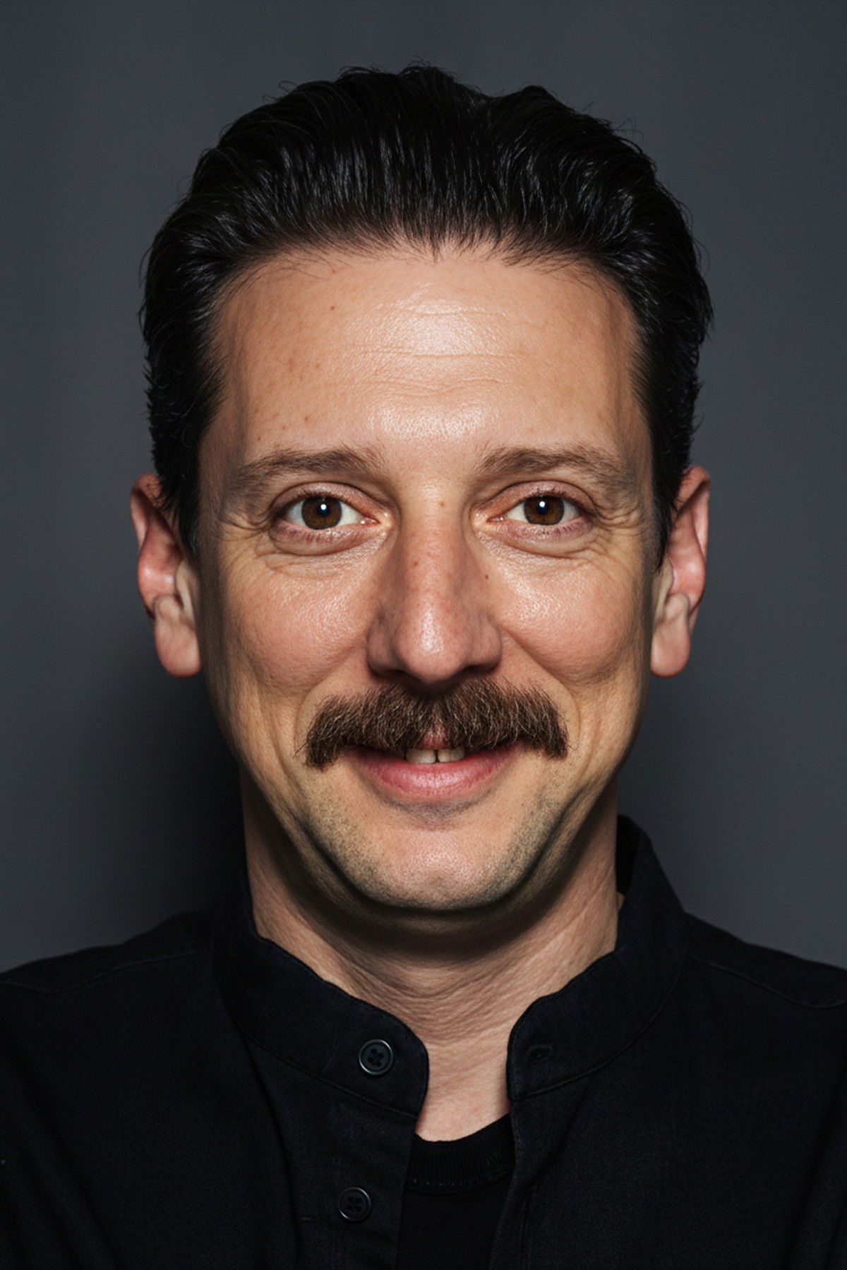 et billede af Engin Hepileri