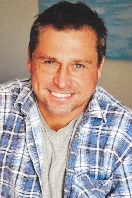 et billede af Thom Adcox-Hernandez