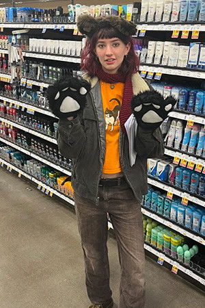 et billede af nora simpson