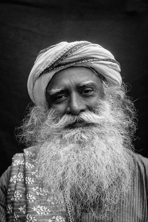 et billede af Sadhguru