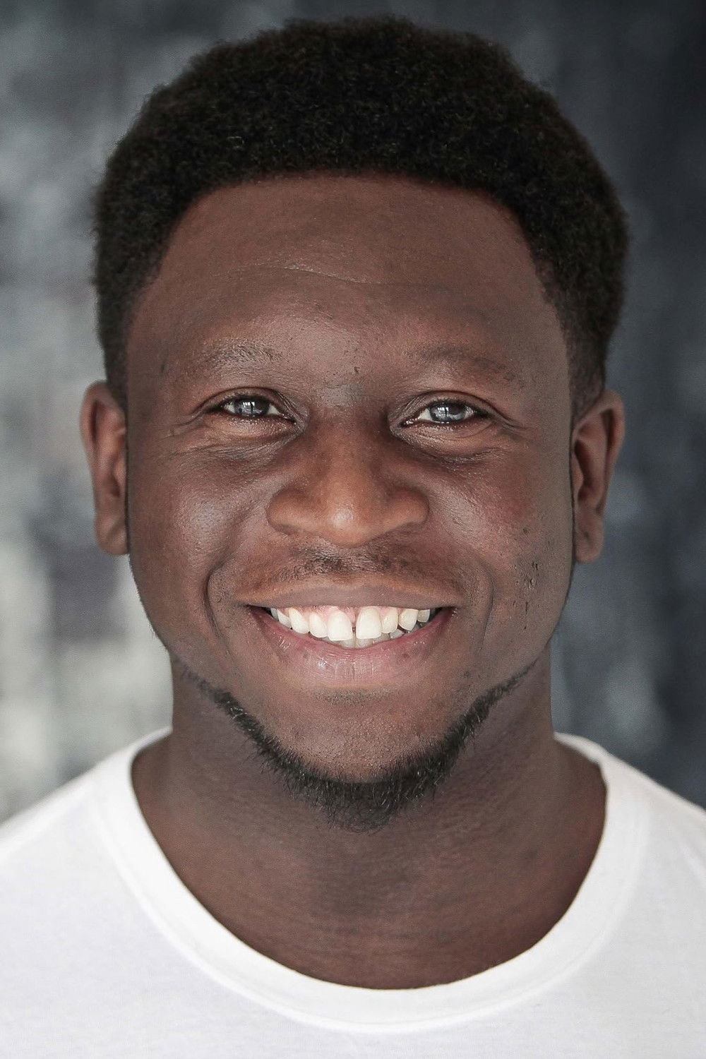 et billede af Yinka Awoni