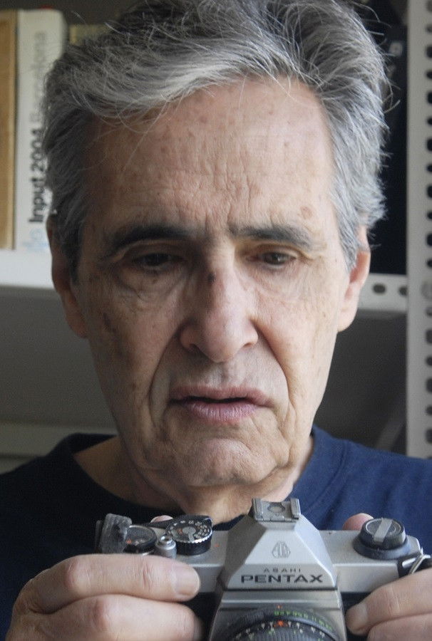 et billede af Mario Handler