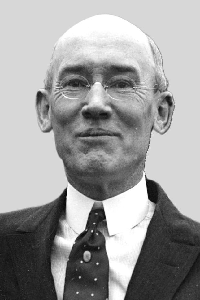 et billede af George Burton