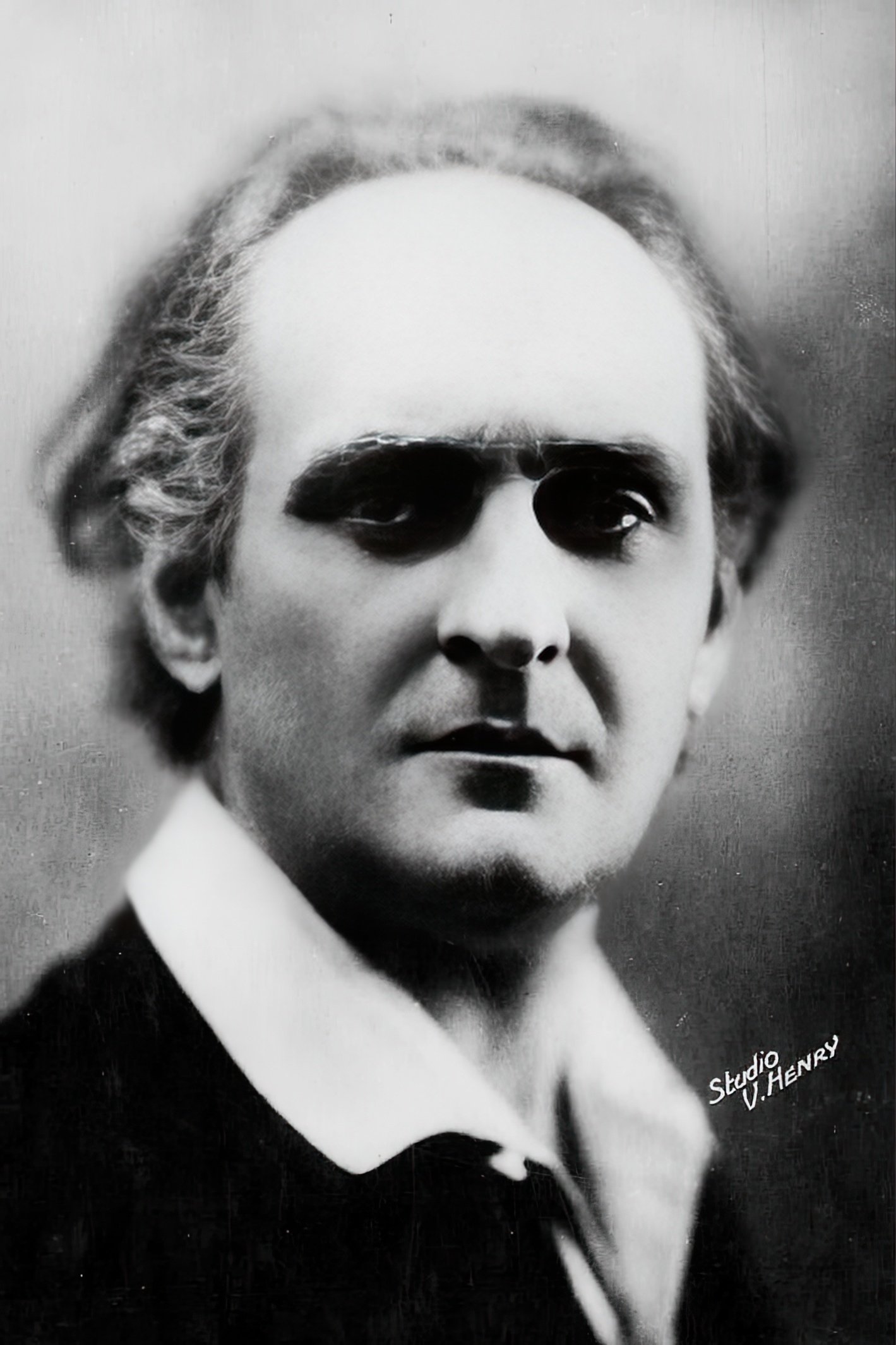 et billede af Henri Baudin