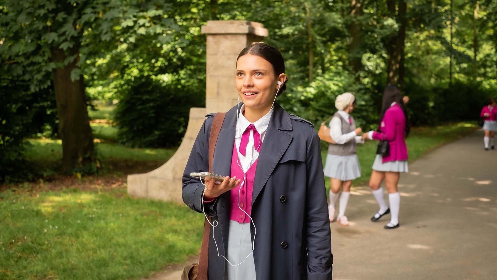 Maxton Hall - The World Between Us Season 2 :Episode 1  Devastated