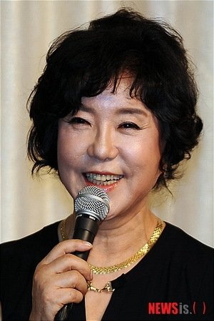 Uhm Yoo-shin's picture in the cast